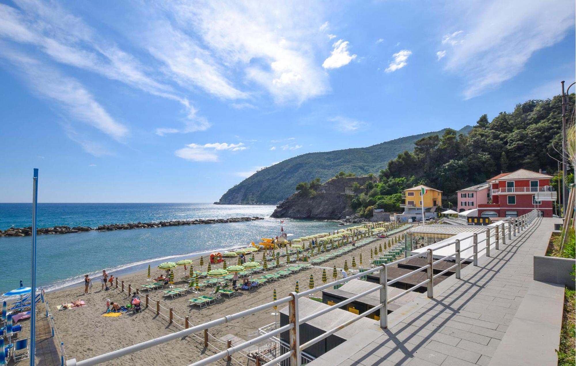 Beautiful Apartment In Moneglia With Kitchen Kültér fotó